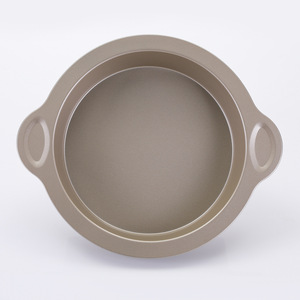 Molde Redondo para Pastel con Doble Asa, Color Champán, Apto para Horno - Product Image 3