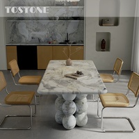 Table à manger contemporaine en marbre gris naturel Tostone, finition personnalisée, base en pierre pour projets résidentiels et d'intérieur