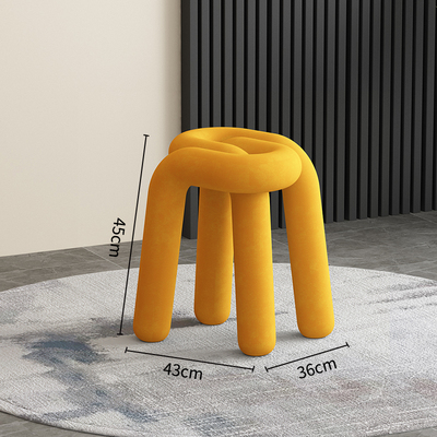 Unique (non) dos: jaune