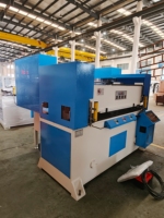 Máquina de Corte Plano Hidráulica de Cuatro Columnas con Cabezal Recedente Atom para Cuero y Textiles