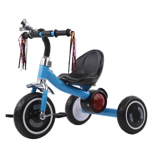 Tricycle Rouge pour Enfants à Prix d'Usine avec Roues Lumineuses, Musique, <span class=keywords><strong>Klaxon</strong></span> et Guirlandes – Jouet Porteur Durable pour Enfants, Meilleur Cadeau 2-7 Ans - Product Image 5