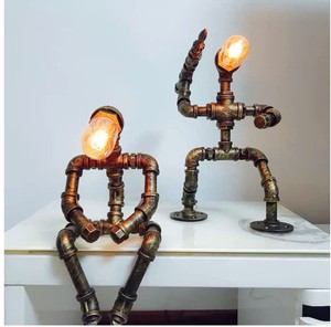 Prix bas garçon cadeau conduite d'eau industriel créatif led cool lampe de table robotique steampunk interrupteur de lumière - Product Image 1