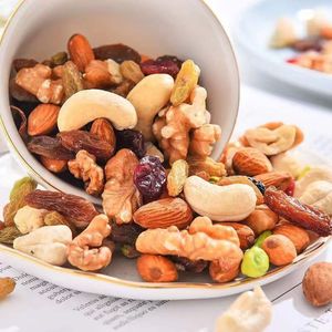 Collations nutritives aux céréales et aux noix, riches <span class=keywords><strong>en</strong></span> vitamines. Approuvé par des figures populaires. Vente <span class=keywords><strong>en</strong></span> gros d'usine. Un grand seau de fruits - Product Image 5