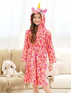 Serviette de bain à capuche réutilisable pour enfants, en flanelle de polyester douce, motif animal, logo personnalisable, poncho tissé - Product Image 6