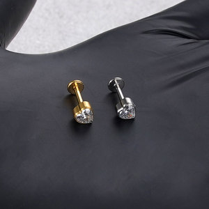 Lingchee 16G Titane Zircon Cœur Labrets Boucles d'oreilles à tige interne pour cartilage d'oreille et hélix, Bijoux de <span class=keywords><strong>piercing</strong></span> - Product Image 3