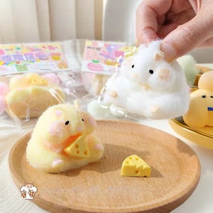 Juguete Antiestrés de Hamster Adorable y de Moda, de Subida Lenta, para Aliviar la Ansiedad, Venta al por Mayor - Product Image 4