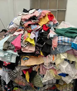 Damepersmachine Van Europa Kwaliteit Ondergoed En Textiel Comprimeren Vintage Tweedehands Geïmporteerde Jeans Gebruikte Kleding