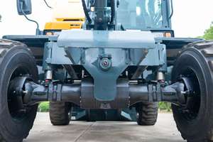 Excavadora de cadenas Hyundai HW60 Mini de 5.75 toneladas, fabricada en Corea del Sur, usada, con PLC, caja de cambios, bomba, motor, alta potencia de excavación, 1 año de garantía. - Product Image 6