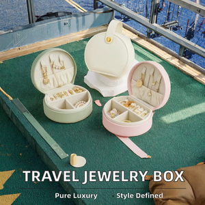 Boîte à bijoux ronde portable avec miroir, organiseur de bijoux de voyage en cuir PU pour bagues, boucles d'oreilles, colliers - Product Image 5