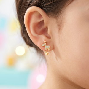Soldes d'usine : Boucles d'oreilles clous en cuivre écologique avec zircone en forme <span class=keywords><strong>de</strong></span> petit cerf, fermoir à vis sécurisé, bijoux en gros - Product Image 3