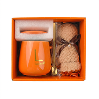 Ensemble cadeau souvenir de mariage personnalisé avec logo, vente en gros, tasse en céramique, couvercle, cuillère, serviette, boîte cadeau imprimée en sérigraphie, prix d'usine, livraison rapide
