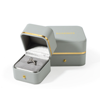 ROMI cuir gris élégant avec ligne de cadre dorée Kit de costume de haute qualité Boîtes d'emballage de bijoux cadeaux