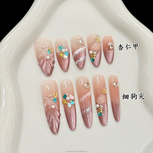 Unghie Finte Rosa Stile Francese a Piede di Gallina con Piccole Perle, Unghie Artificiali Lunghe a Stiletto Press-on - Product Image 4