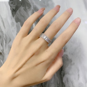<span class=keywords><strong>Anello</strong></span> da Donna in <span class=keywords><strong>Argento</strong></span> Sterling S925 con Zirconio Taglio Smeraldo, Gioielli Ada Pronti per la Spedizione, Basso MOQ 1 Pezzo - Product Image 2