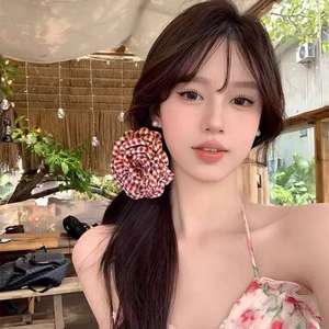 Promotion : Accessoires de cheveux de créateur, style rétro, pince pieuvre, pince requin, pince à cheveux en tissu couleur unie avec fleur rose pour femmes et filles - Product Image 3