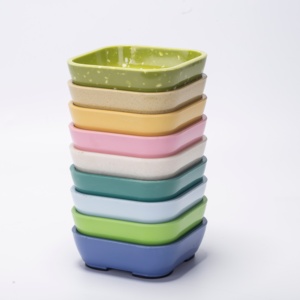ชามอาหารสัตว์เลี้ยงหลากสี น้ำหนักเบา สำหรับสุนัขและแมว - Product Image 1