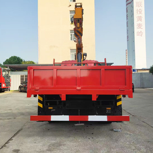 Grúa Roja Montada en Camión 5T 4X2 Euro II 160HP Sinotruk Howo para Construcción y Logística - Product Image 6