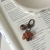 Porte-clés cloche à pain en plastique mignon, breloque ludique style alimentaire, accessoire inspiré d'Instagram pour sacs de filles et étudiantes
