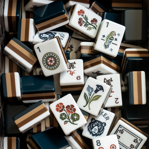 Set da Mahjong da Viaggio Personalizzato Orso Nero, 160 Tessere Incise in Acrilico a 4 Strati, Lusso Americano, Blu - Disponibile all'Ingrosso - Product Image 2
