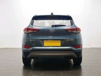 Hyundai Tucson 2015 1.6T Automatique LHD SUV Familial Prêt à l'Expédition Faible Kilométrage Rétroviseurs Rabattables 6 Haut-parleurs Économique Véhicule d'Occasion