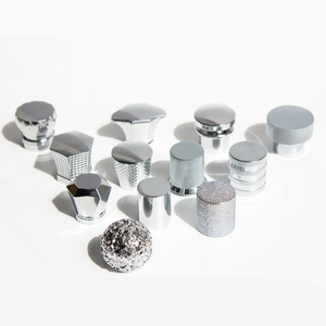 Tapa metálica de lujo de 15 mm con peso pesado para botella de perfume, de fábrica, con acabado plateado/dorado, tipo Fea, de Zamac - Product Image 5
