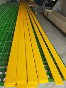 Moderne strisce di Decking FRP antiscivolo per parti di scale Premium per una maggiore sicurezza e stile - Product Image 4