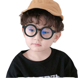 نظارات طبية دائرية الشكل للأطفال مصنوعة من مادة البولي كربونات للأطفال ذوي الحجم الكبير، نظارات طبية بإطار كامل ونظارات شمسية بحماية من الأشعة فوق البنفسجية 400 - Product Image 1