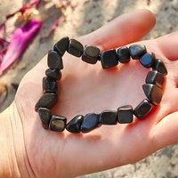 Bracelet en shungite brute concassée, forme libre, texture naturelle, petit bracelet en pierre minérale, unisexe, bijou de poignet tendance toutes saisons