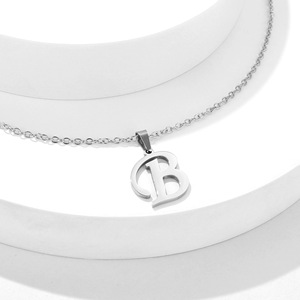 Collar de Moda para Mujer, Aleación de Zinc y Acero Inoxidable, 26 Letras, Cristal, Perla, Chapado en Oro, Cadena Figaro, Certificado Thorns - Product Image 3