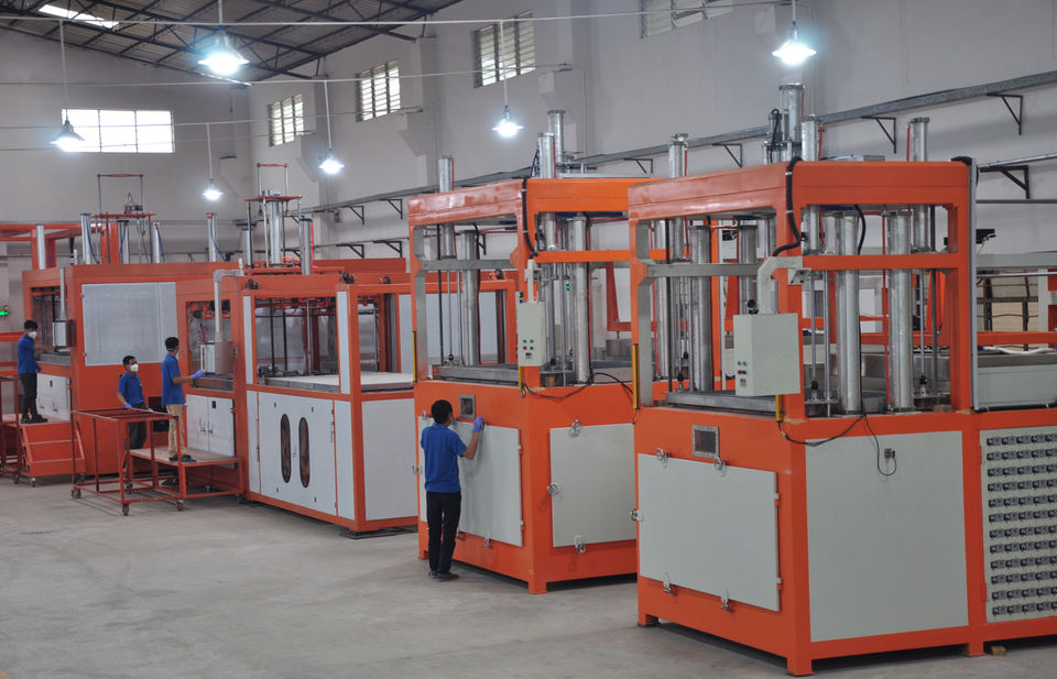 Thermoforming Service Manufacturing Process Custom Plastic Product ...