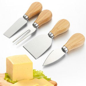 <span class=keywords><strong>Set</strong></span> di 4 <span class=keywords><strong>Coltelli</strong></span> per <span class=keywords><strong>Formaggio</strong></span> in Acciaio Inossidabile con Manico in Legno - Product Image 6