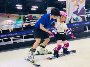 Simulador de Esquí Inteligente para Interiores, Equipo de Entrenamiento de Pista de Esquí Sintética para Centros de Entretenimiento Deportivo Modernos - Product Image 2