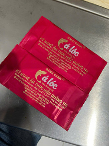 Venta al por mayor OEM ODM Toallitas húmedas higiénicas sin alcohol Mini toallitas de limpieza no tejidas envueltas de una sola pieza seguras para su uso - Product Image 5