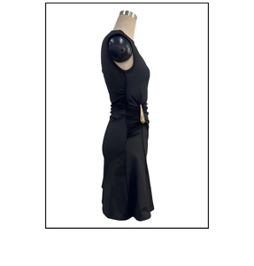 Vestido sin mangas con hebilla metálica para mujer 2026 - Elegante vestido de verano de alta gama, minivestido sofisticado con cintura fruncida para venta al por mayor - Product Image 3
