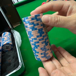 Fiches da <span class=keywords><strong>Poker</strong></span> Monte Carlo da 10g o 14g e 40mm in Clay a Tre Toni a Prezzo Conveniente con Basso MOQ, Logo e Ceramica Personalizzati - Product Image 5