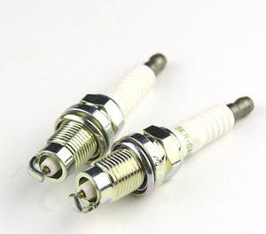 Bujia BKR-GAS longue durée 7987 bougie d'allumage pour accessoire de système de moteur automatique Fiat <span class=keywords><strong>prix</strong></span> bas en gros utilisé caractéristique d'allumage automatique - Product Image 4