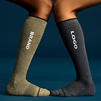 Chaussettes de mollet pour hommes de haute qualité personnalisées, logo personnalisé OEM, chaussettes hautes pour le sport, chaussettes de compression athlétique