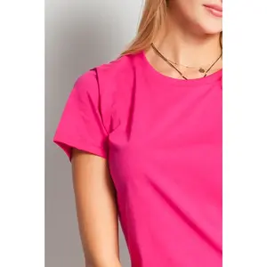 T-shirt slim fit pour femme fabriqué en Italie, merchandising personnalisé - Product Image 2