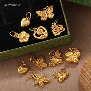 Boutique Golden Grove | Encantos naturales de acero inoxidable chapado en oro PVD de 18 quilates | Colgantes de mariposa de fruta de Sol de ciervo para la fabricación de joyas - Product Image 2