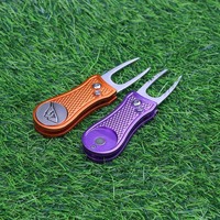 2026 Meilleures ventes : Réparateur de divots de golf écologique, portable, en acier inoxydable, avec lame à déclenchement magnétique puissant et balle amovible