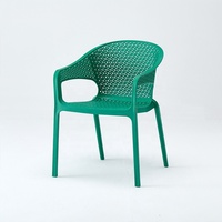 La Chine chaise de salle à manger en plastique incassable personnalisée chaise en plastique bon marché pour restaurant