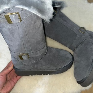 Bottes d'hiver hautes pour femmes, en cuir véritable noir, avec boucles dorées, doublure en laine confortable, douces et chaudes, pour la neige - Product Image 4