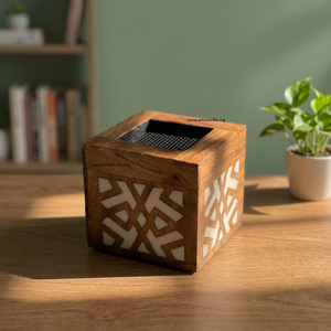Brûleur de Bakhoor en bois de santal au design géométrique et élégant, motifs rayés arabes, encens indien écologique pour usages sacrés - Product Image 1
