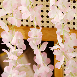 Guirnaldas de Lilas Artificiales, Flores de Seda para Decoración de Bodas, Reutilizables, Decoración para el Hogar y Exteriores, Estilo Romántico y de Ensueño - Product Image 3