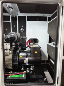 Generador Perkins 404D-22T de 20KW, Silencioso, Grande, 50HZ, 25KVA, CA Trifásico, Refrigeración por Agua, CE ISO 400/230V CDP20KW, Reino Unido, para Perkins - Product Image 4