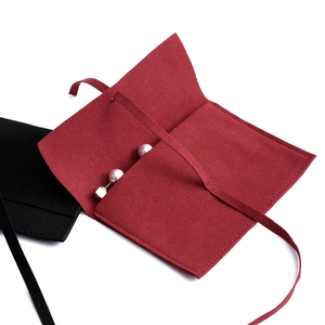 Pochette à bijoux en microfibre avec impression logo personnalisée en relief et cordon - Product Image 2