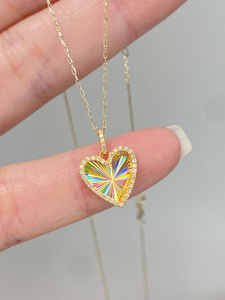 Pendentif cœur en or massif 18 carats avec diamant naturel, halo de diamants irisés, bijoux fins pour femmes - Product Image 1
