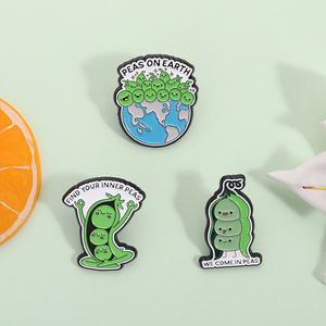 Broches en émail « Trouvez votre intérieur paisible » avec un jeu de mots sur le yoga, « Nous sommes des pois », broche de pleine conscience, badge de revers, bijoux, cadeau, vente en gros - Product Image 2