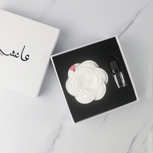 Sıcak satış ev aromaterapi el yapımı porselen çiçek Aroma koku yağı difüzörü asılı kokulu seramik araba hava spreyi - Product Image 4