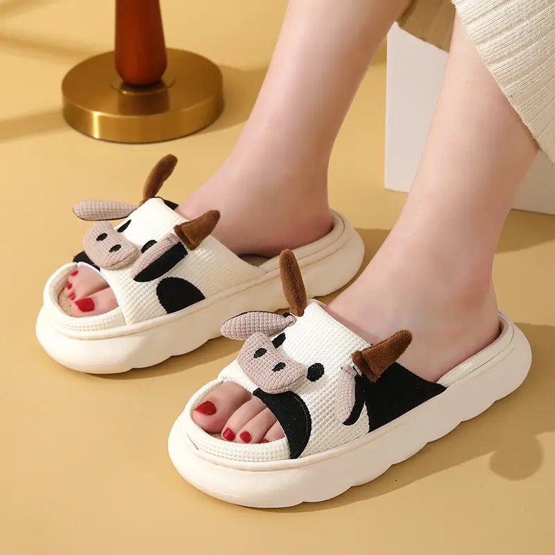 Indoor Home Living Fashion Skin Friendly Platform Slippers Skin Open Toe Linen Cute Plush Cow Slides Slippers for Women and Men